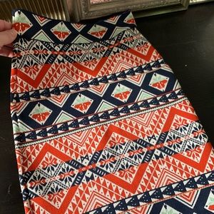 BCBGMaxazria Stretch geometric skirt navy aqua